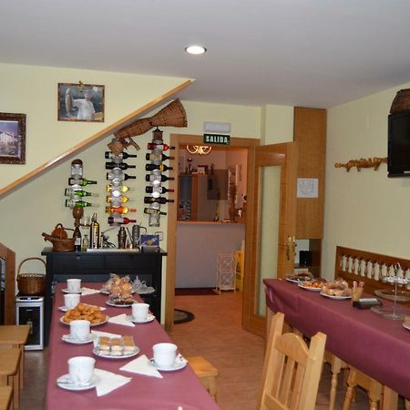 Hotel Ana Cangas De Narcea Ngoại thất bức ảnh