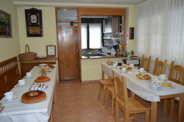 Hotel Ana Cangas De Narcea Ngoại thất bức ảnh