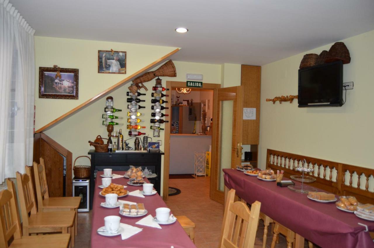 Hotel Ana Cangas De Narcea Ngoại thất bức ảnh
